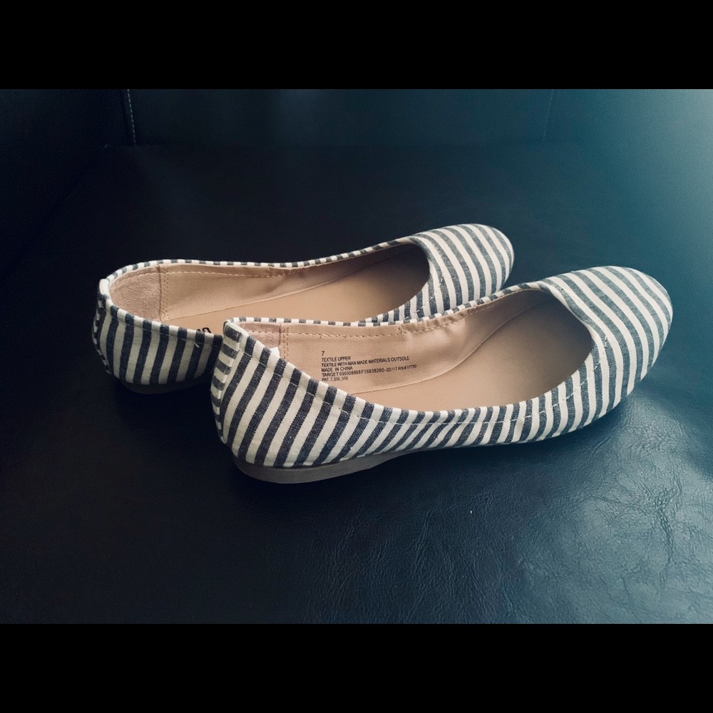 STRIPED FLATS ONLY WORN ONCE